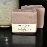 Two classic scents come together in this luxury bar.  The beautiful combination of Lavender & Patchouli is herbal, spicy, warm and calming.  Lovely oils and butters complete the combination to bring a richness to this bar. 