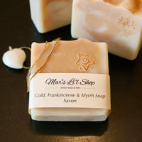 🌟🌟 With the use of Frankincense, this pretty festive bar has anti-inflammatory properties and is an effective natural remedy that can calm your complexion. Myrrh effectively cleans, moisturizes, and tightens the skin.  This combination creates a wonderfully gentle cleansing bar. 🌟🌟
